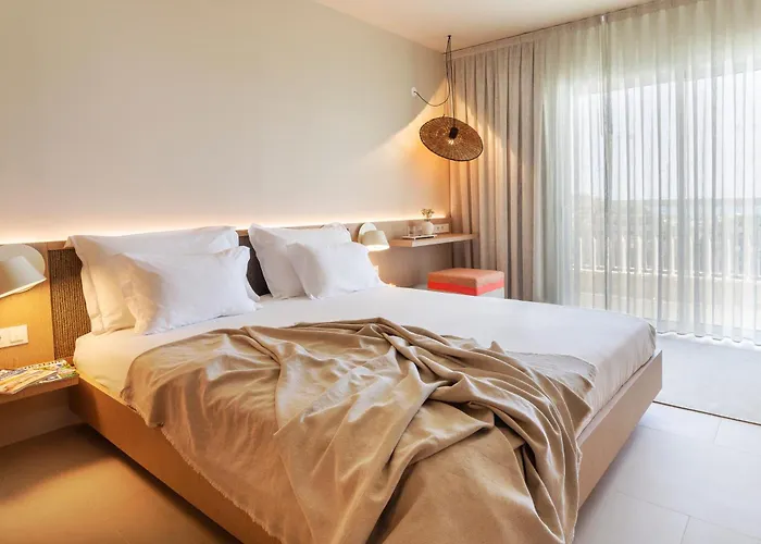 Altura Hotels