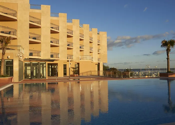 Olhao hotels near Culatra Island