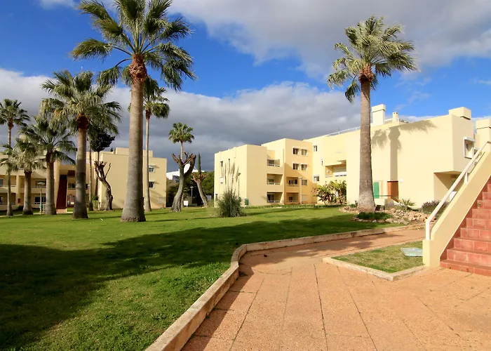 Parque Mourabel, Oasis Village & Pe Do Lago Vilamoura With Golf Course