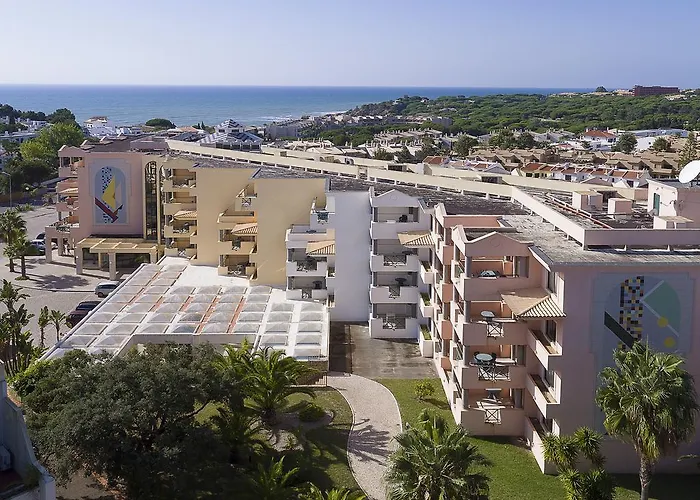 Albufeira hotels near Praia do Inatel